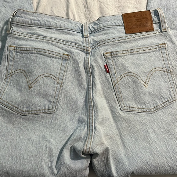 Levi’s wedgie straight high rise jeans - Picture 2 of 2